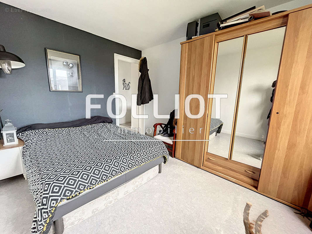 Appartement à DONVILLE-LES-BAINS