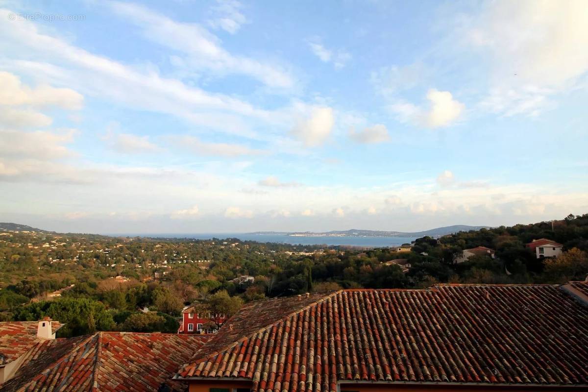 Appartement à GRIMAUD