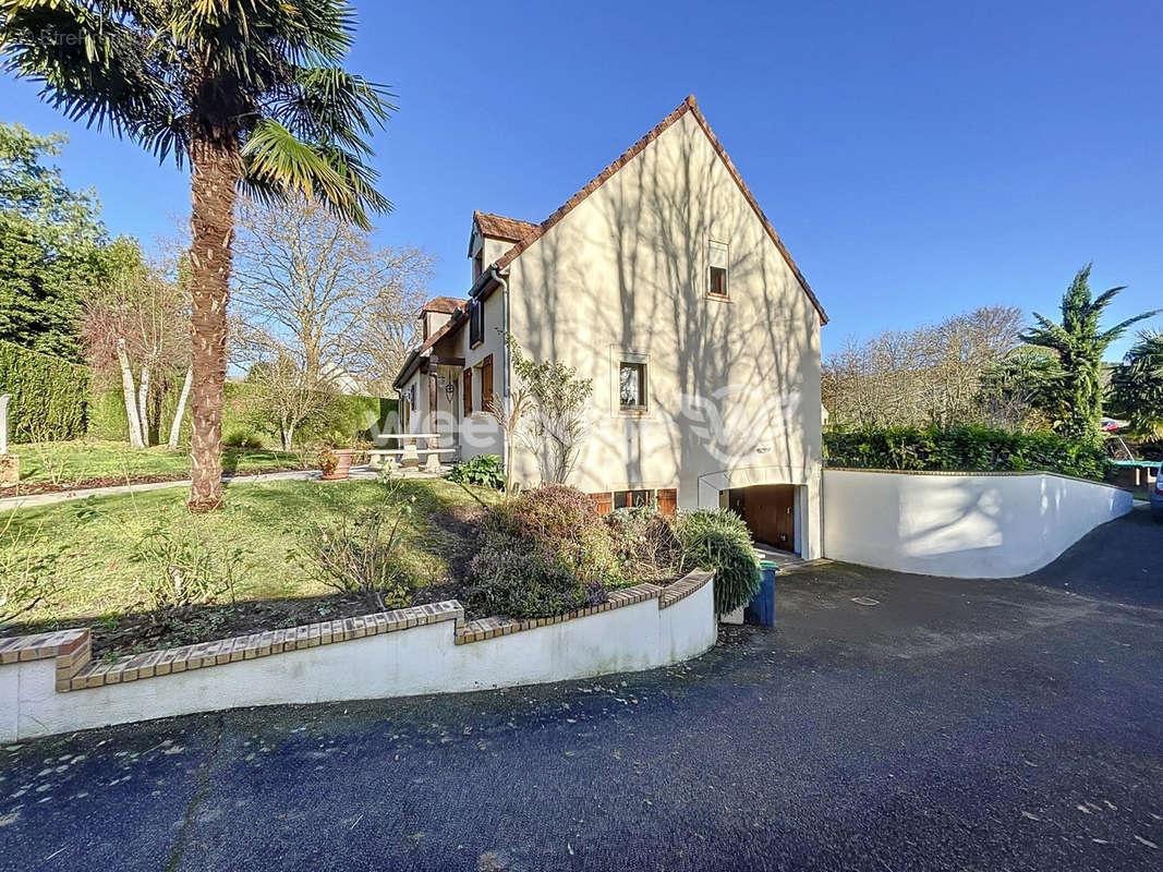 Maison à VAUX-SUR-SEINE