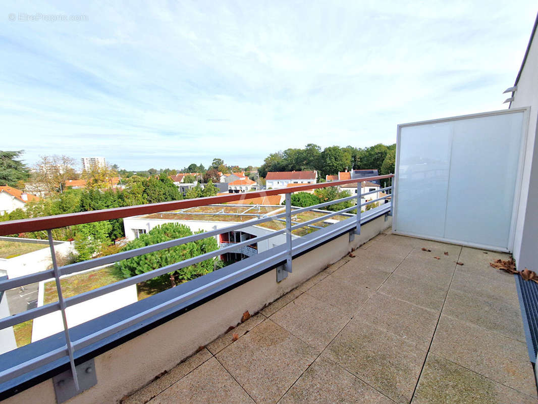 Appartement à SAINT-SEBASTIEN-SUR-LOIRE