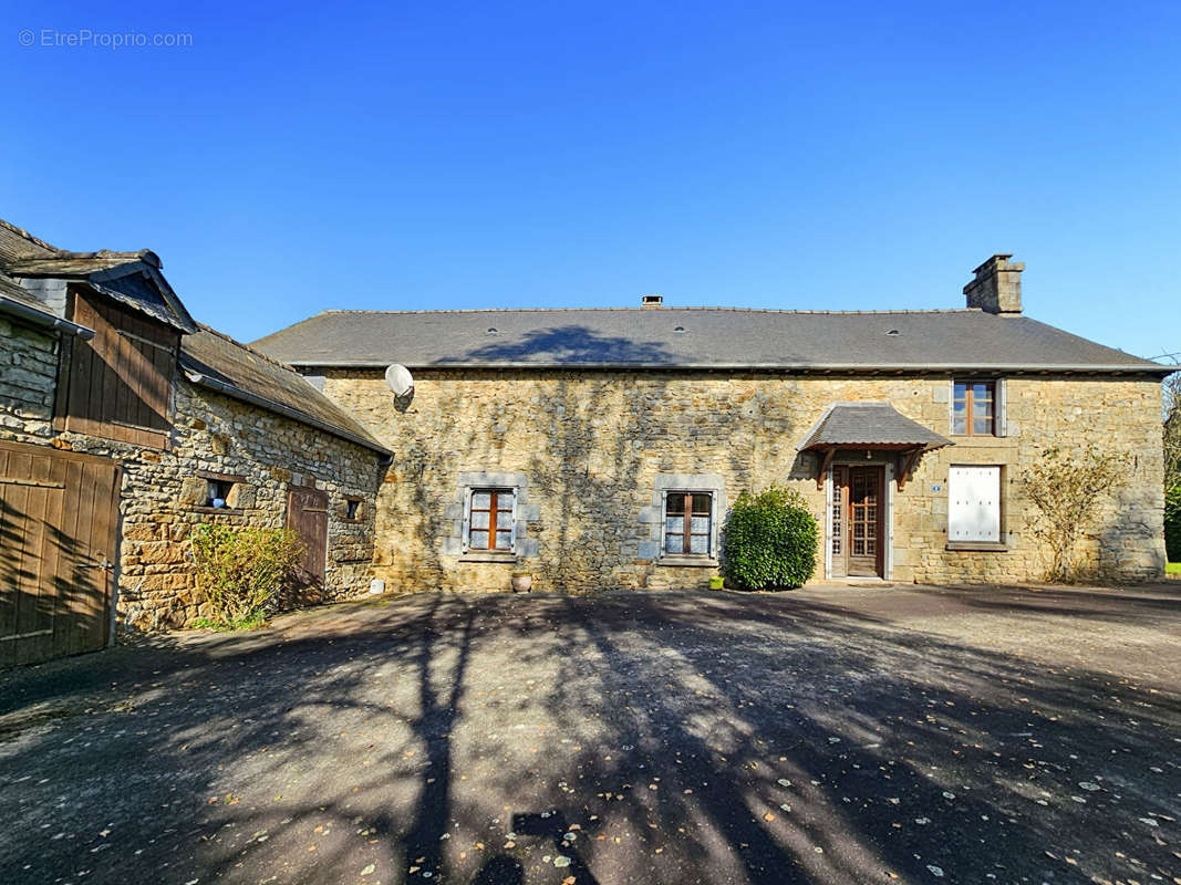 Maison à SENS-DE-BRETAGNE