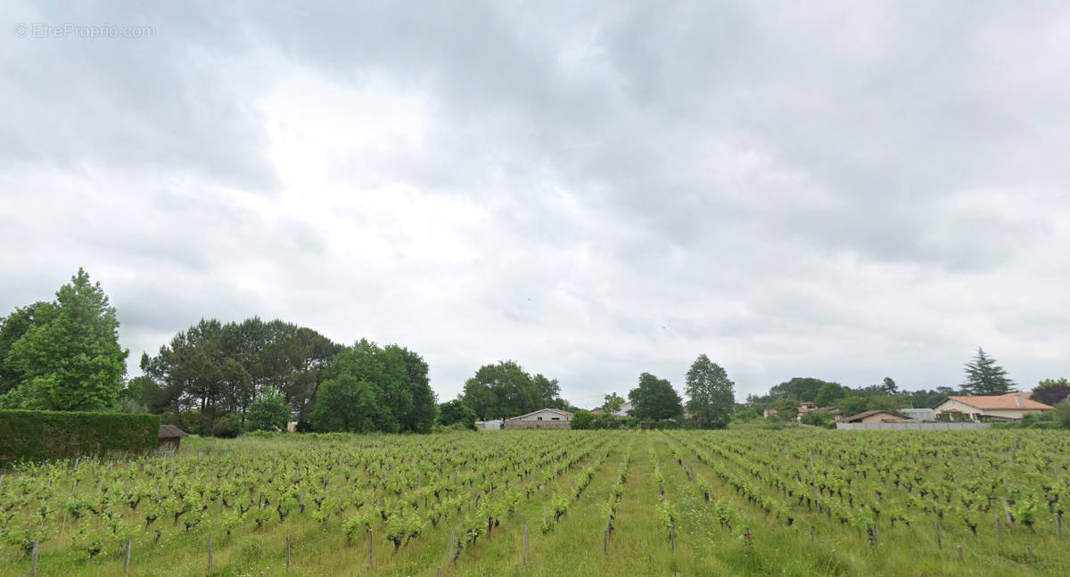 Terrain à LISTRAC-MEDOC