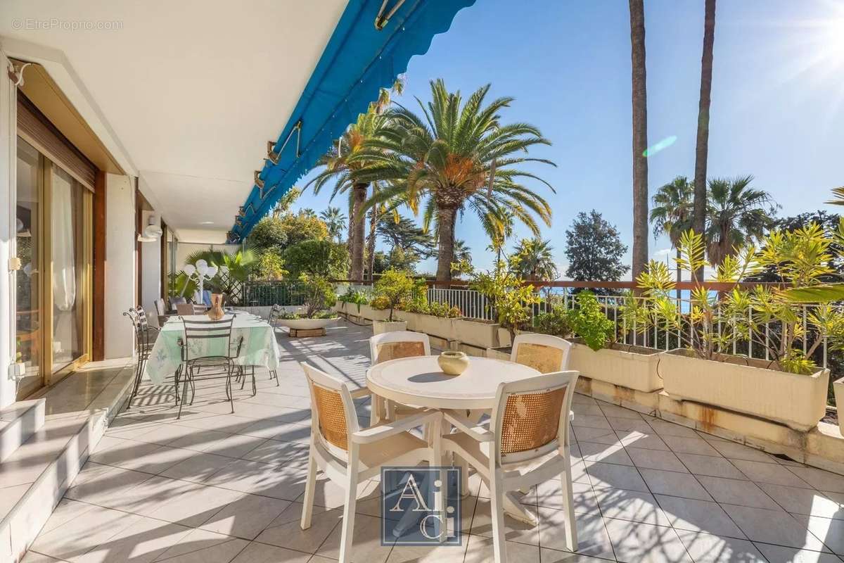 Appartement à CANNES