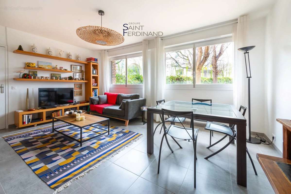 Appartement à ISSY-LES-MOULINEAUX