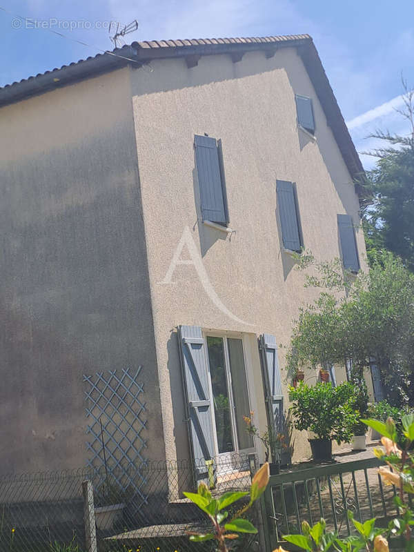 Maison à COLAYRAC-SAINT-CIRQ