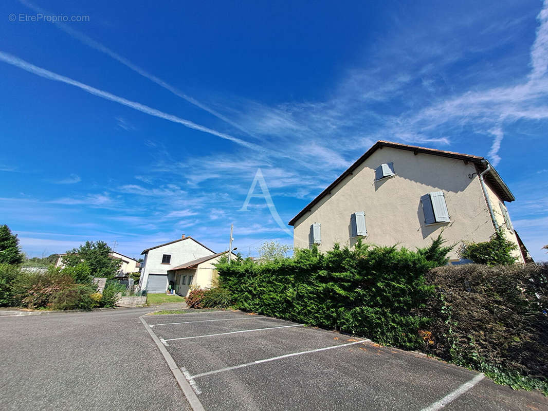 Maison à COLAYRAC-SAINT-CIRQ