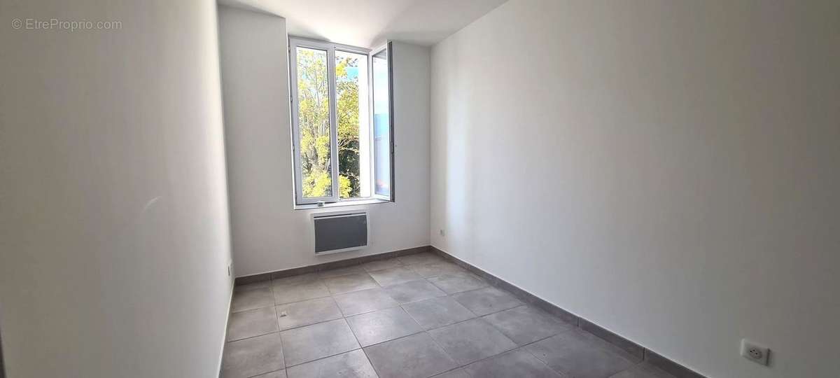 SIGNES APPARTEMENT T3-A VENDRE-2 - Appartement à SIGNES