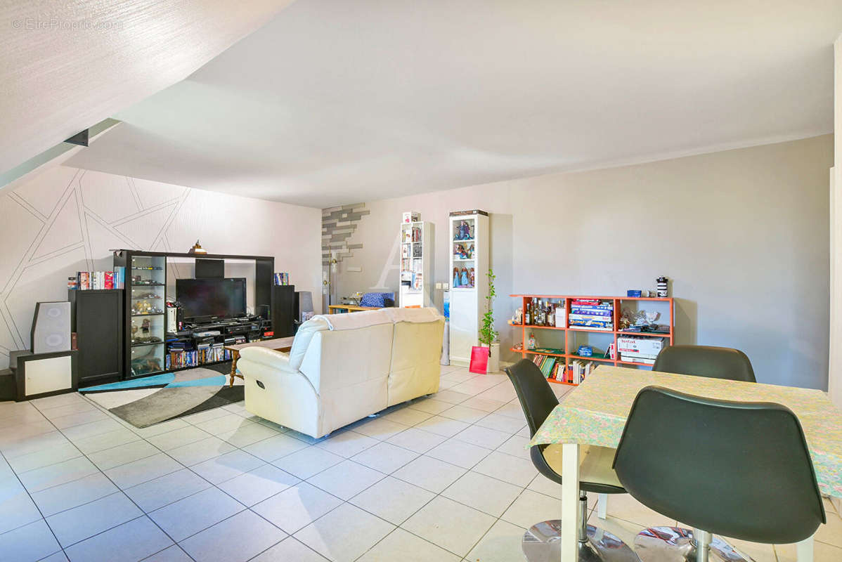 Appartement à FONTENAY-TRESIGNY