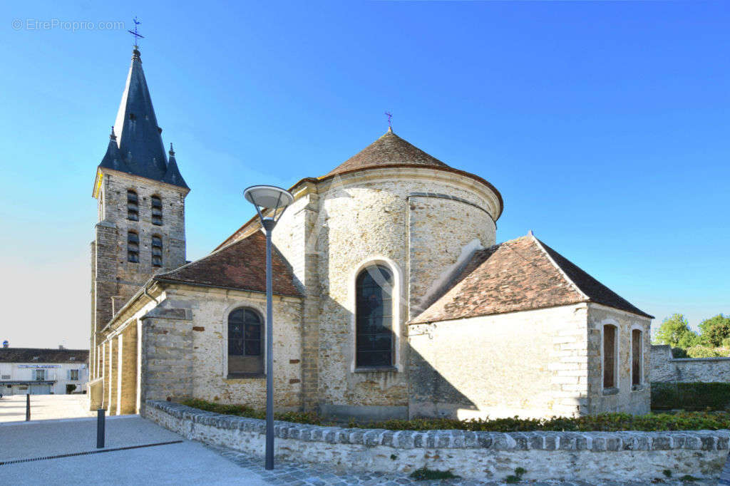 Appartement à FONTENAY-TRESIGNY