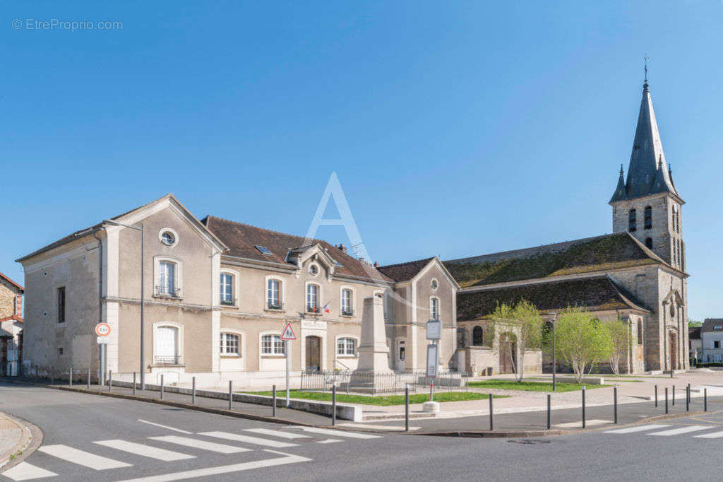 Appartement à FONTENAY-TRESIGNY