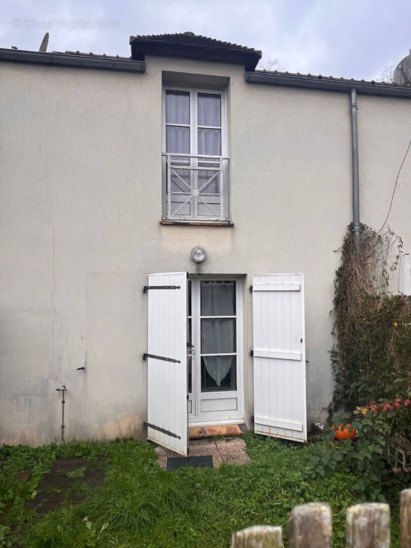 Maison à BOURAY-SUR-JUINE