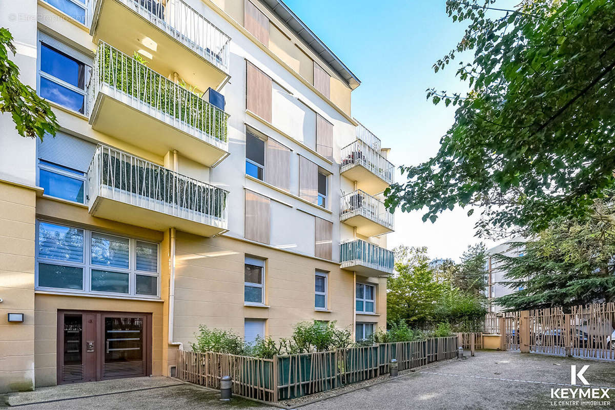 Appartement à EPINAY-SUR-SEINE