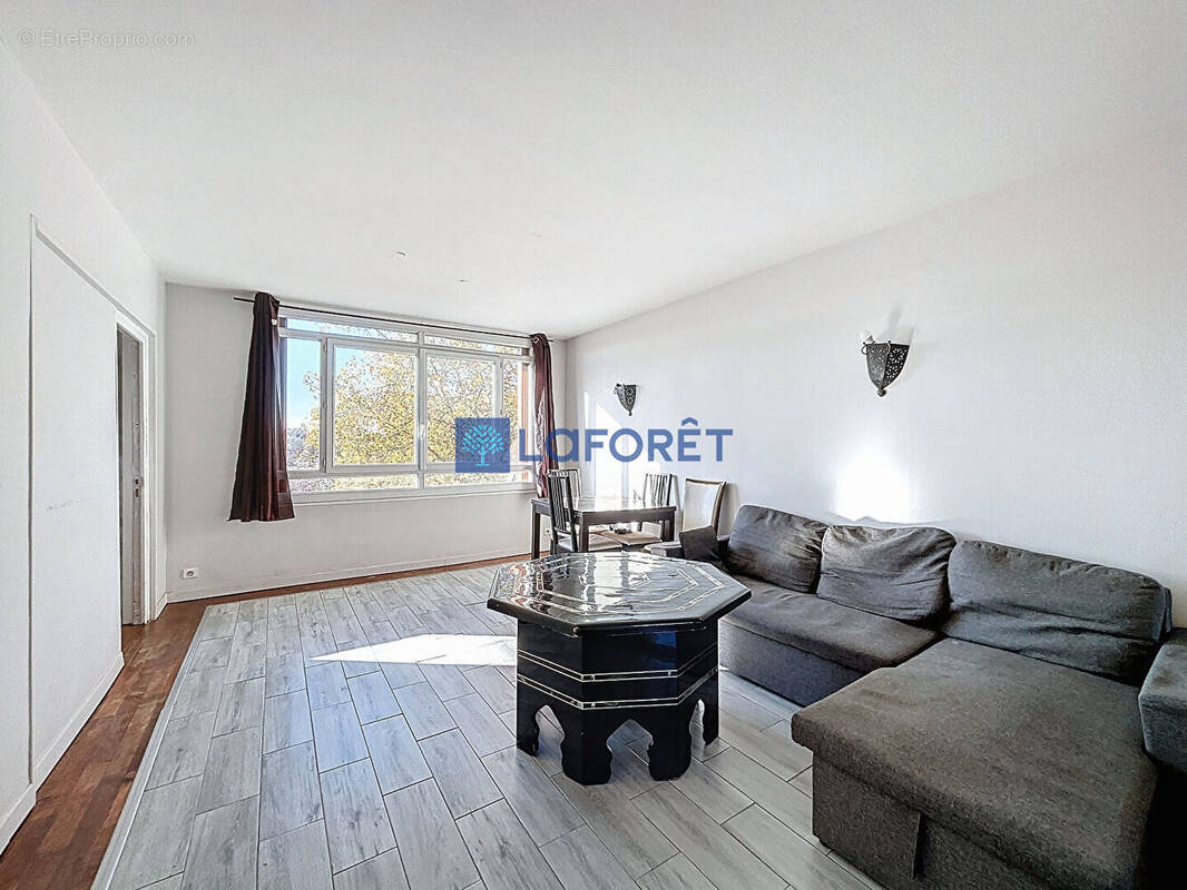 Appartement à SAVIGNY-SUR-ORGE