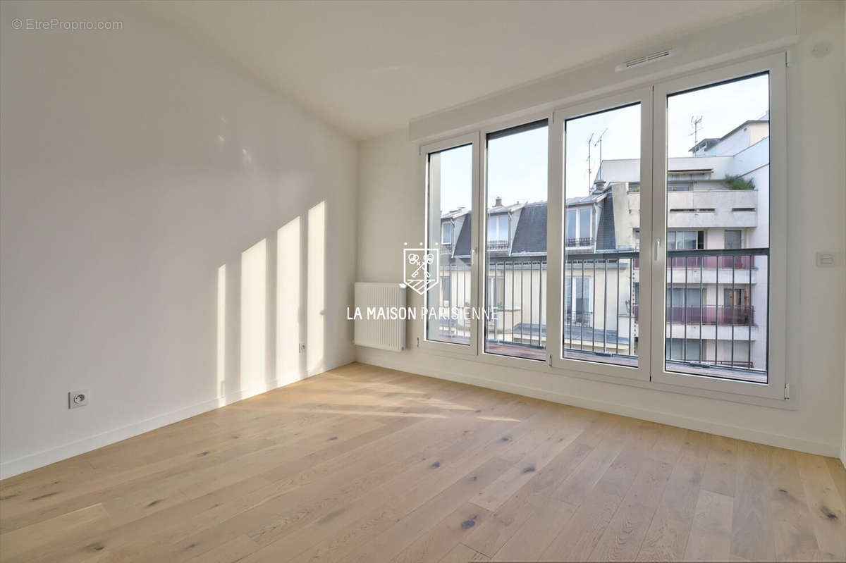 Appartement à PARIS-19E