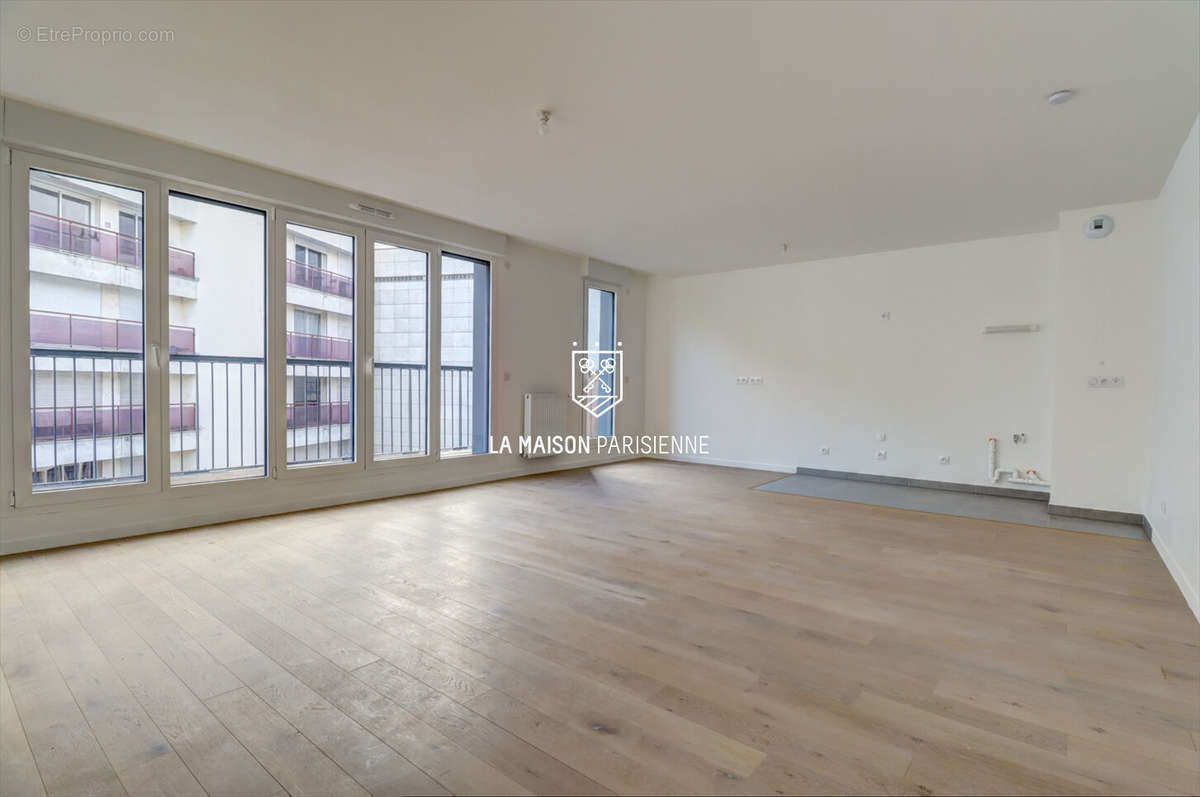 Appartement à PARIS-19E