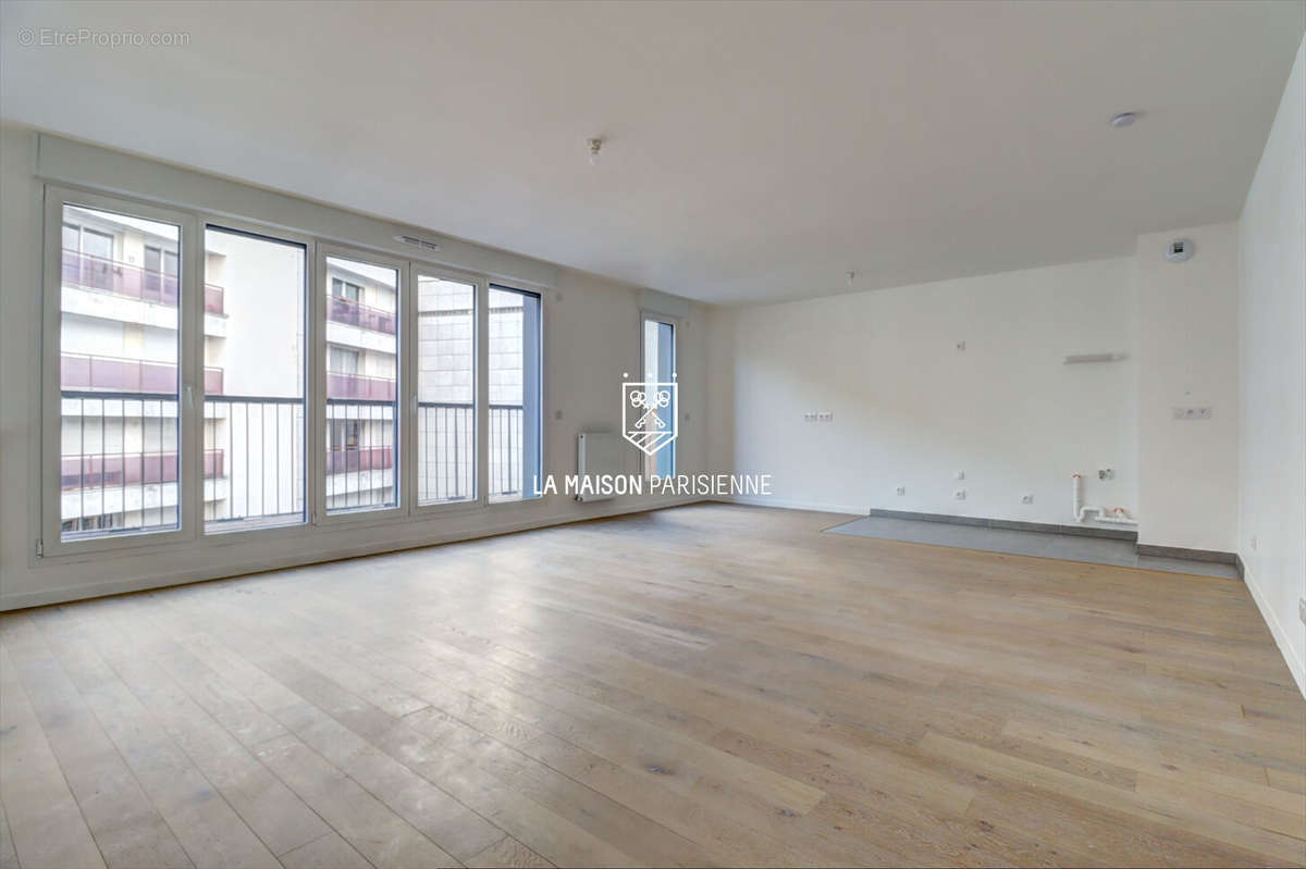 Appartement à PARIS-19E