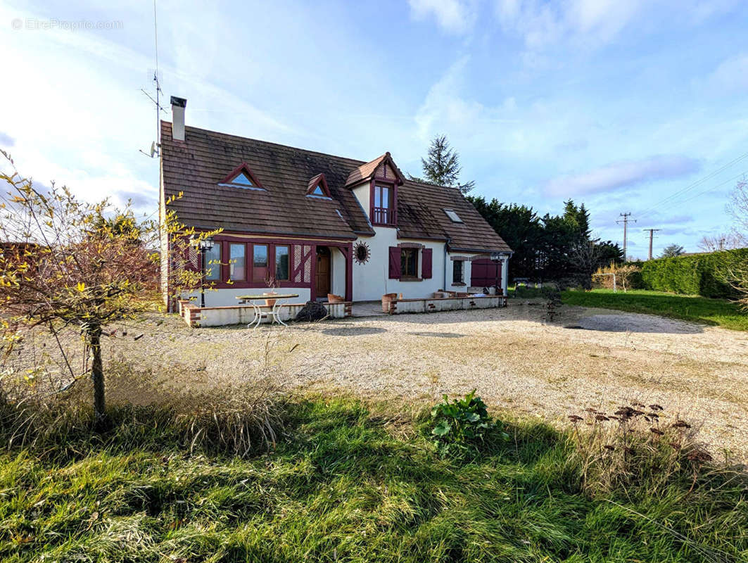 Maison à FRESNES