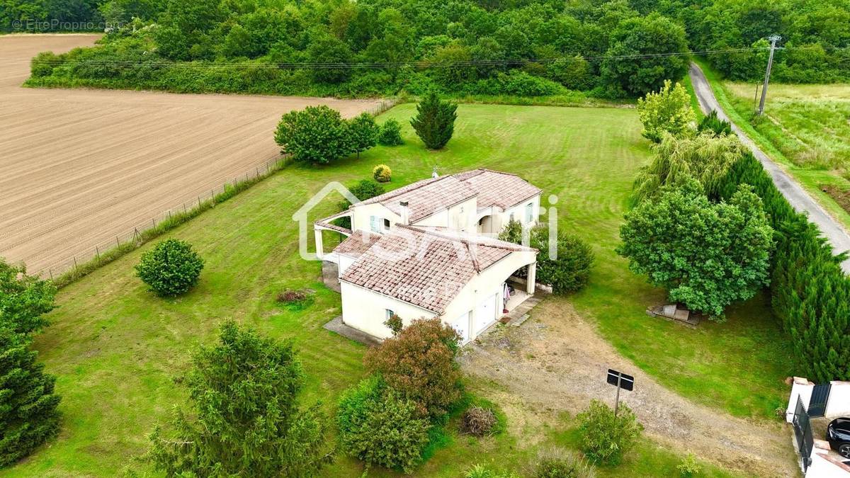 Photo 1 - Maison à BIRAC-SUR-TREC