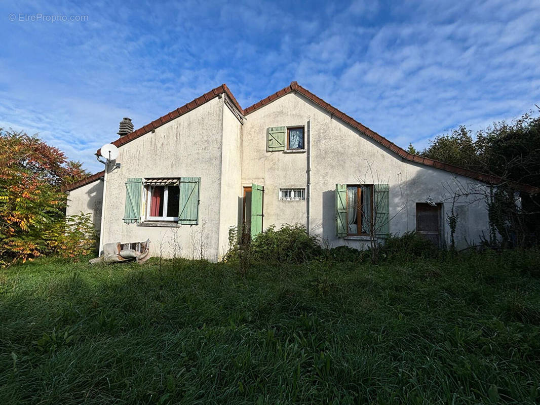 Maison à CRECY-LA-CHAPELLE