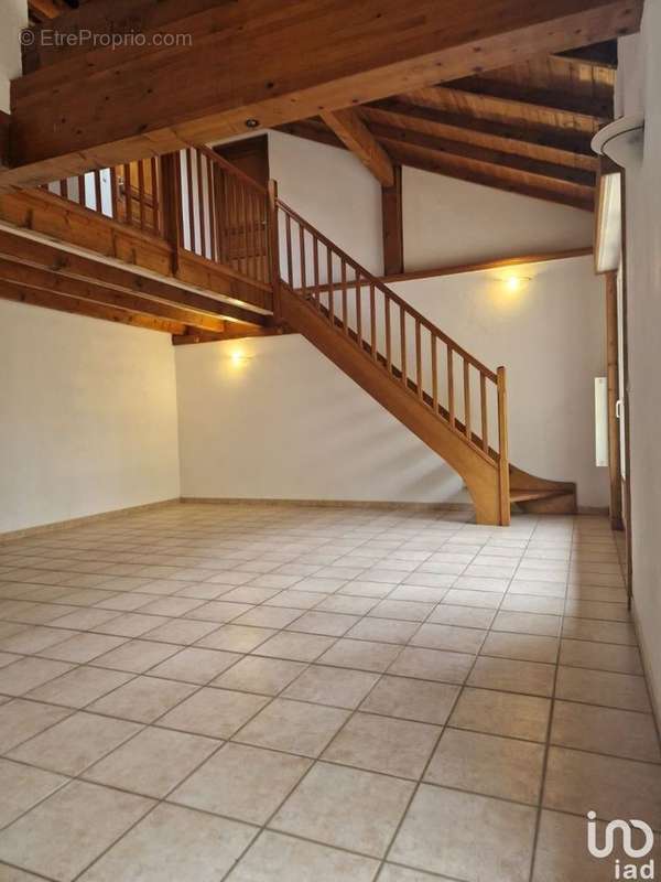 Photo 3 - Appartement à VIRY