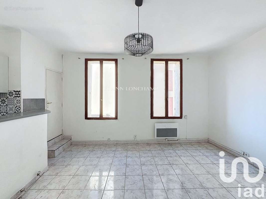 Photo 2 - Appartement à MARSEILLE-5E