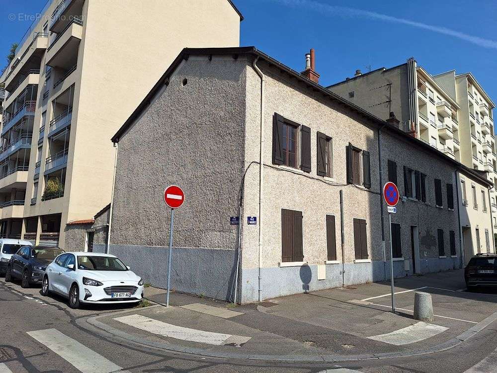 Appartement à LYON-8E