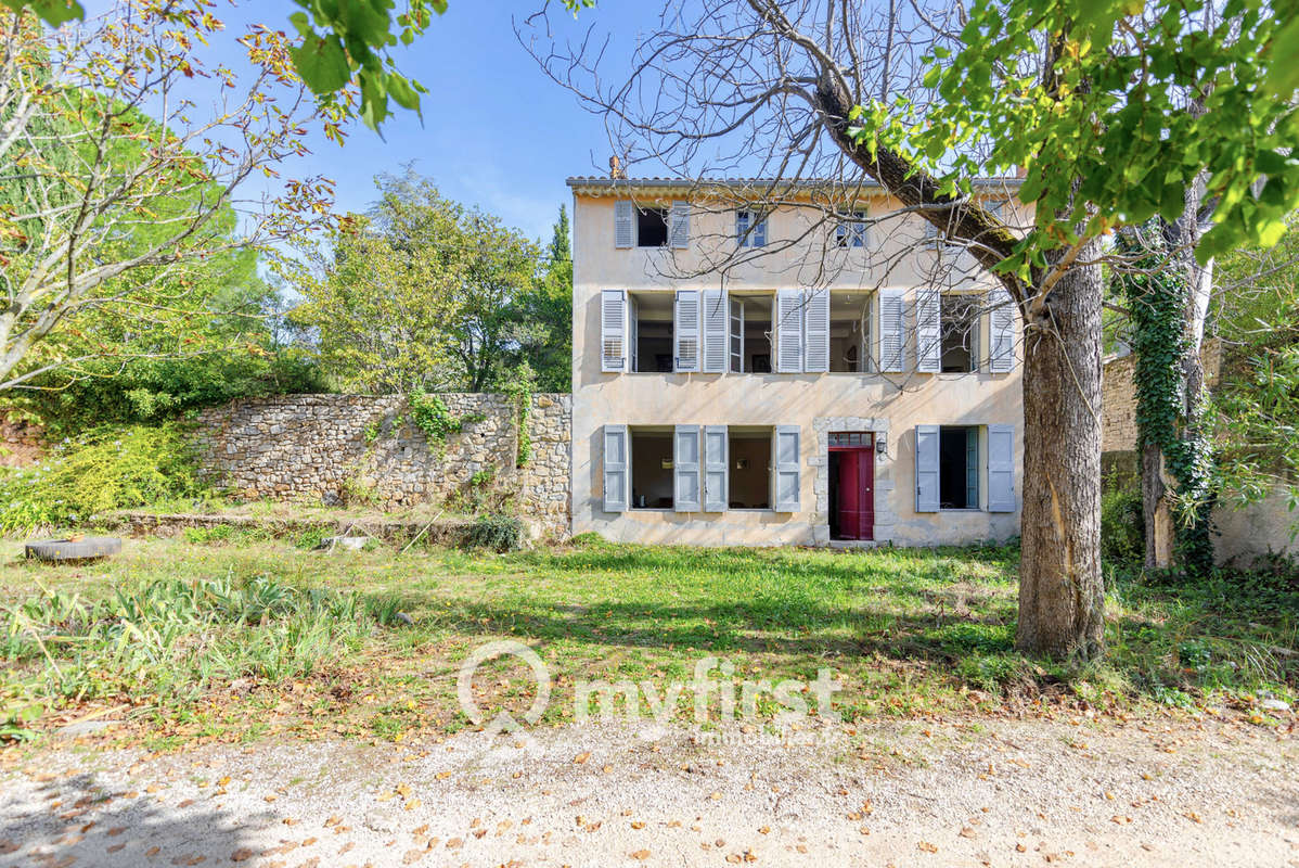 Maison à LE REVEST-LES-EAUX