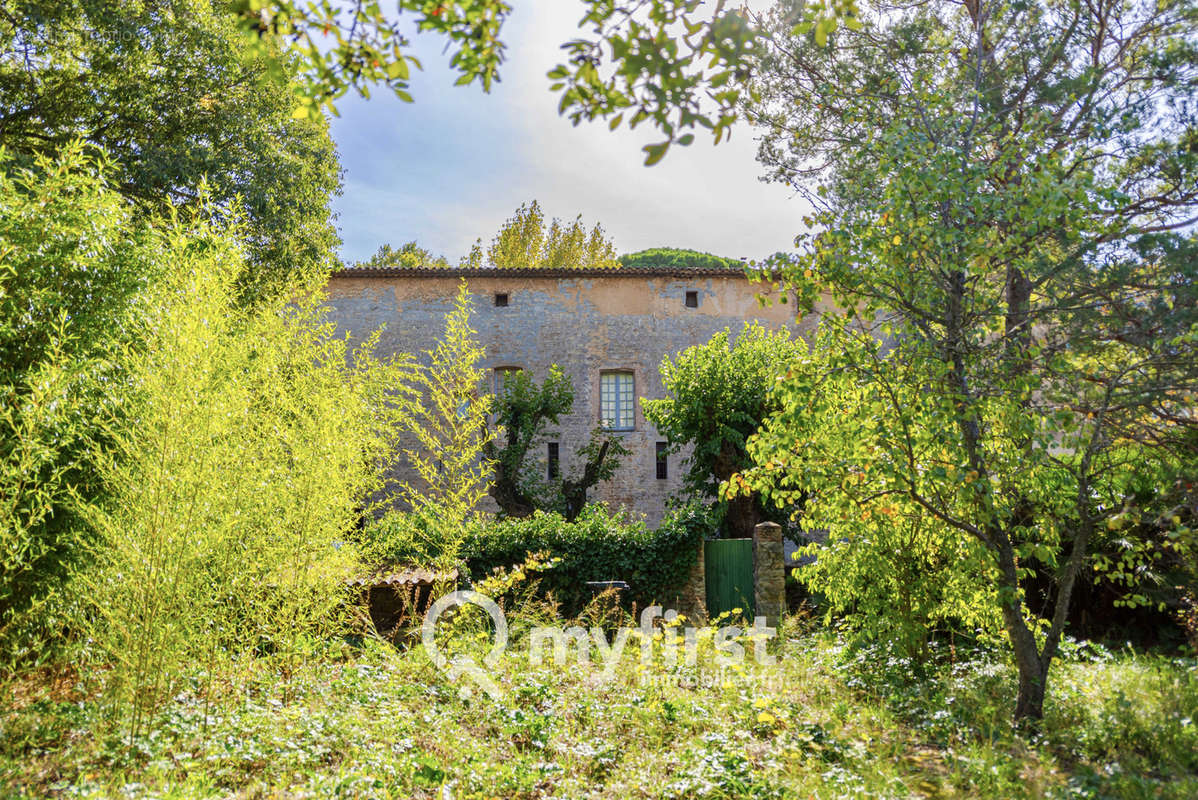 Maison à LE REVEST-LES-EAUX