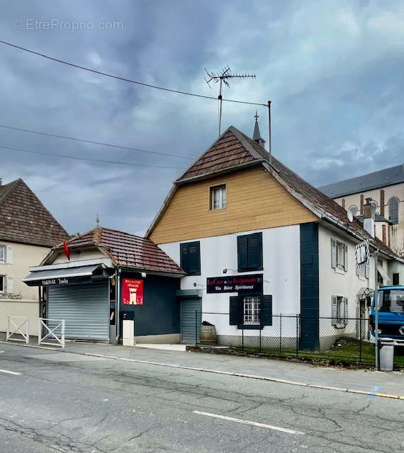 Appartement à ROUGEMONT-LE-CHATEAU