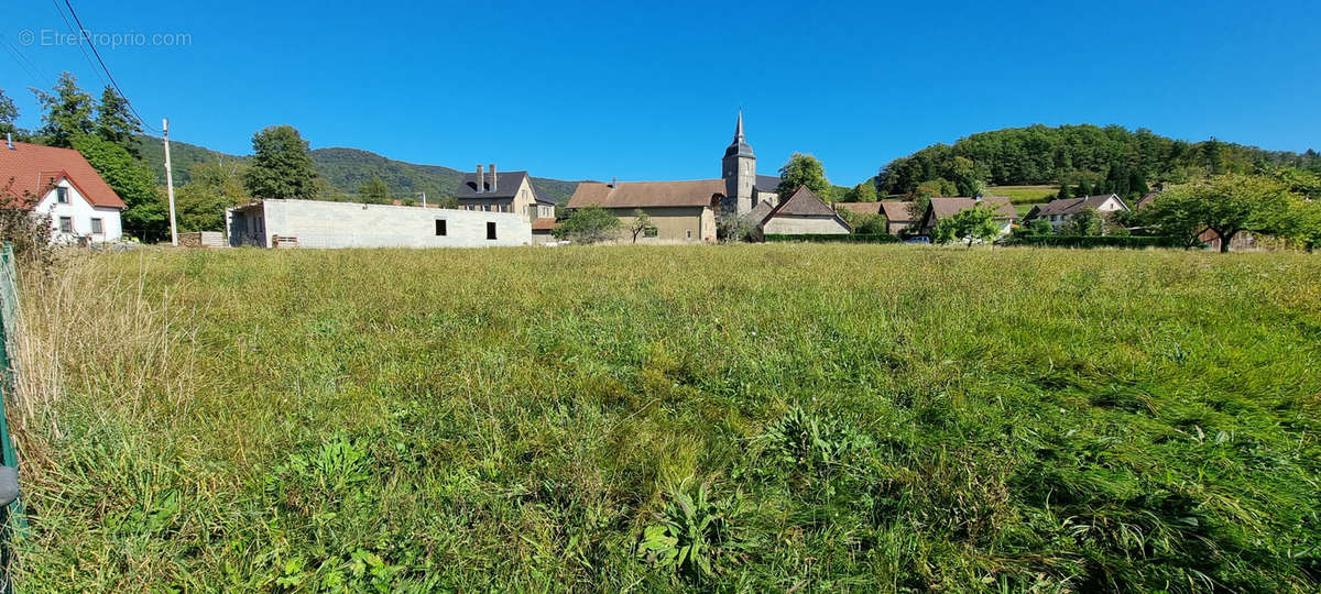 Terrain à ROUGEGOUTTE