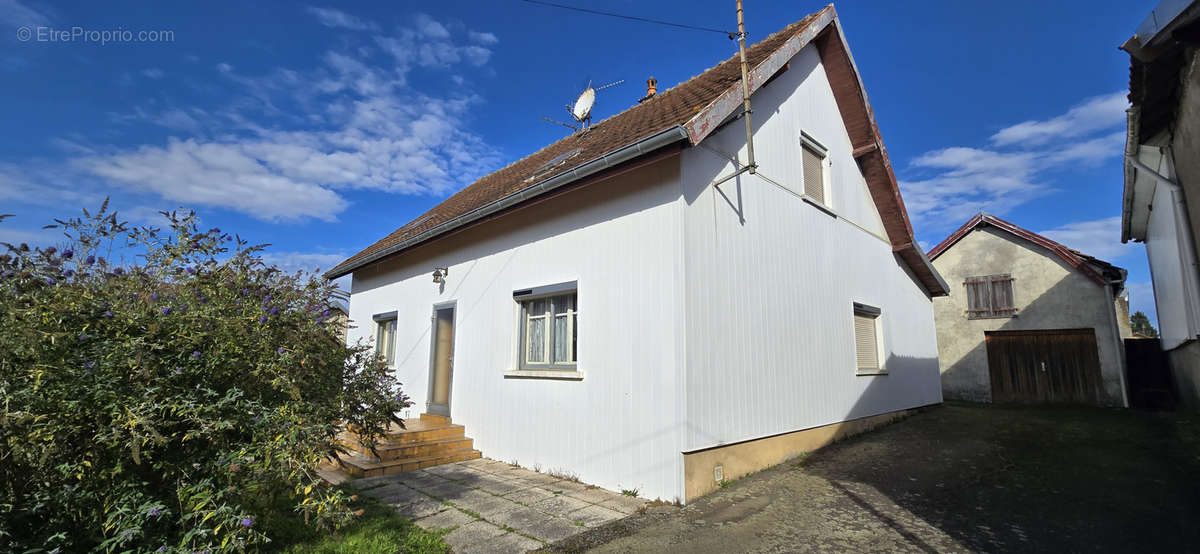 Maison à FONTAINE