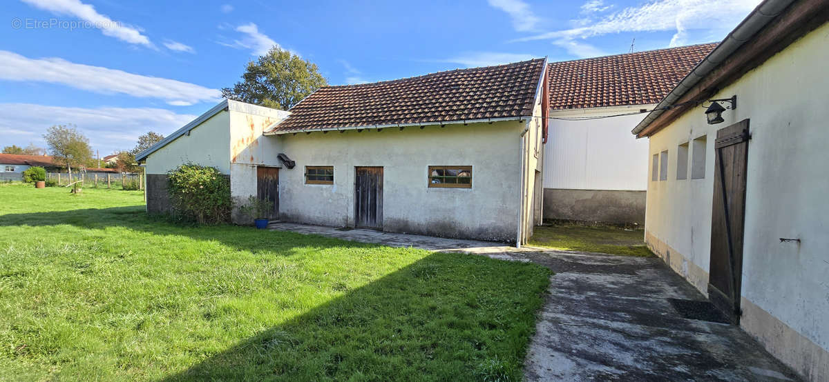 Maison à CHAVANNES-SUR-L&#039;ETANG