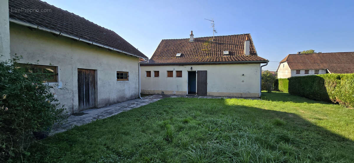 Maison à CHAVANNES-SUR-L&#039;ETANG