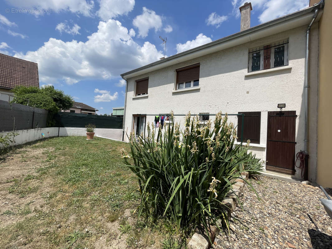 Maison à BELLERIVE-SUR-ALLIER