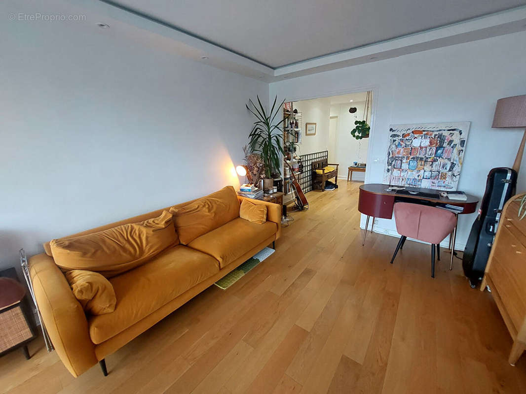 Appartement à PARIS-19E