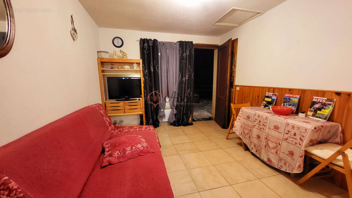 Appartement à LAYE