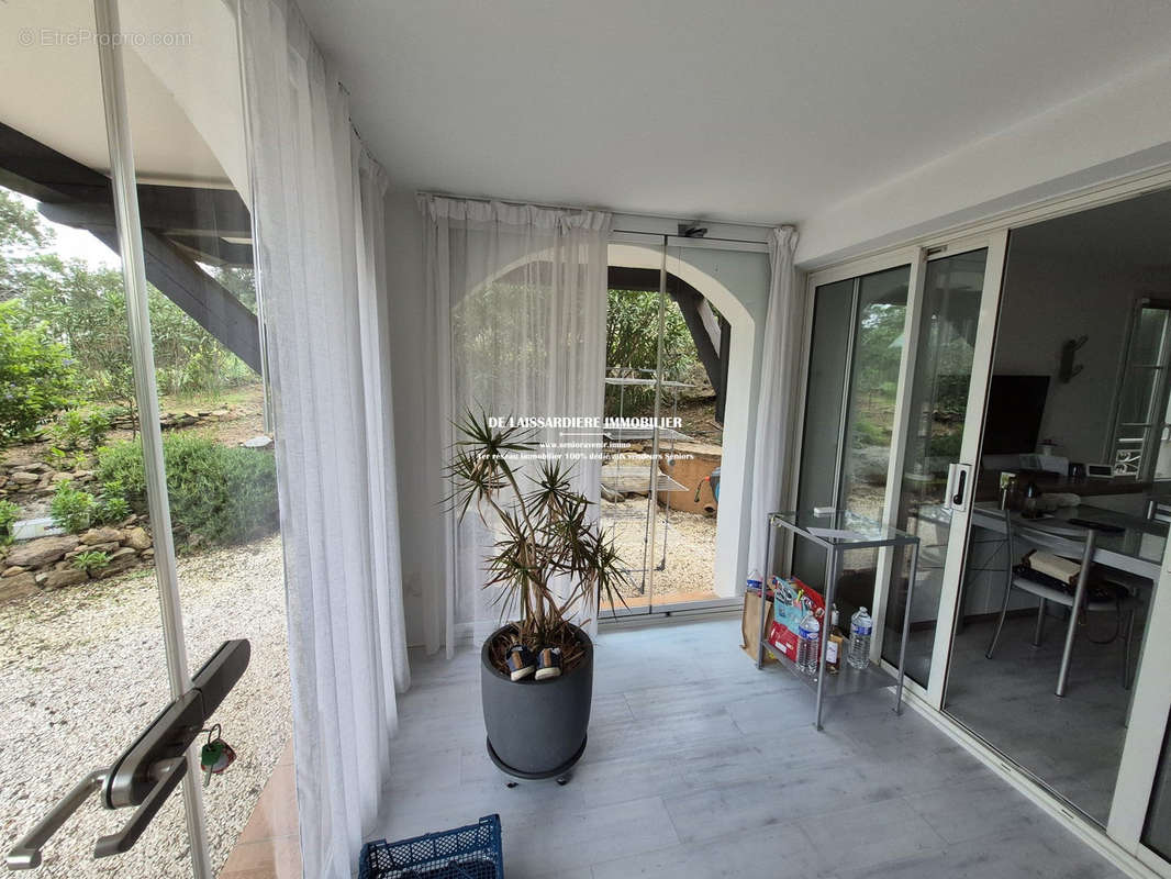 Appartement à GRIMAUD