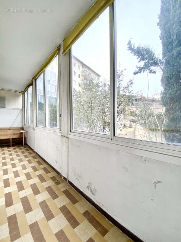 Appartement à MARSEILLE-5E