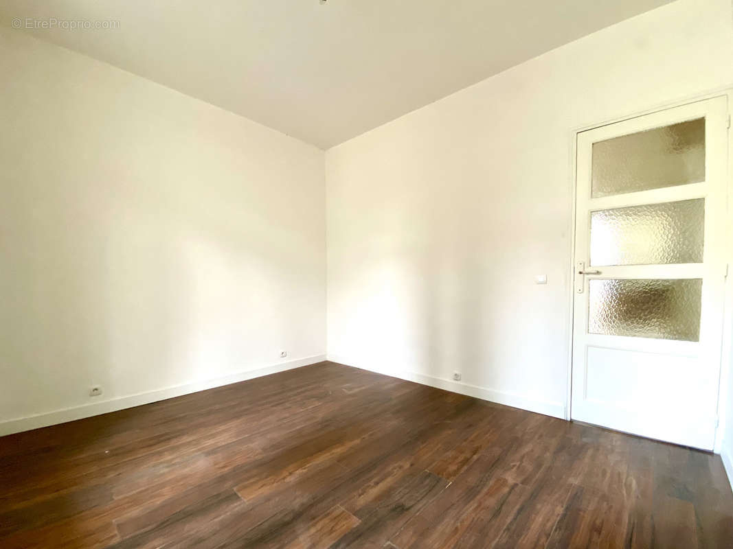 Appartement à MARSEILLE-5E