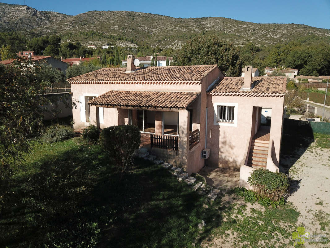 Maison à PUYLOUBIER