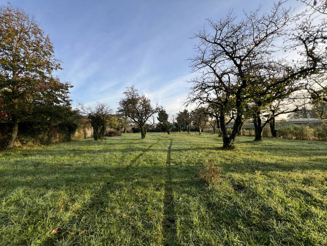 Terrain à PEAUGRES