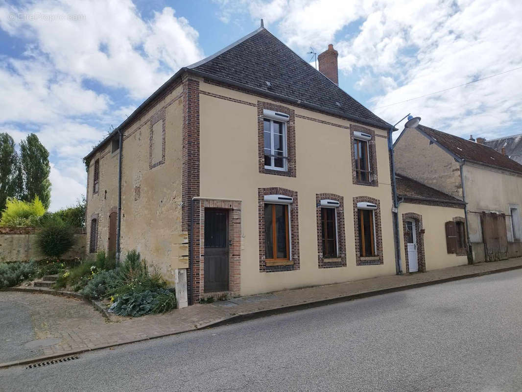 Appartement à TOUROUVRE