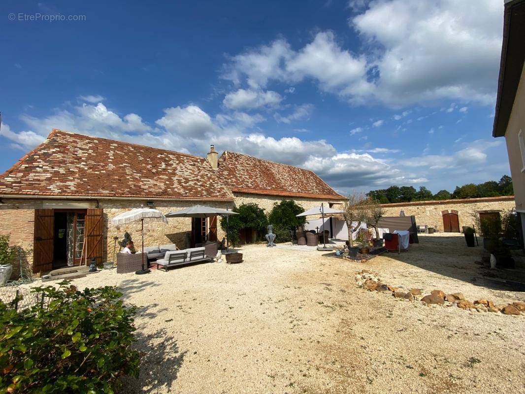 Maison à CAUSE-DE-CLERANS