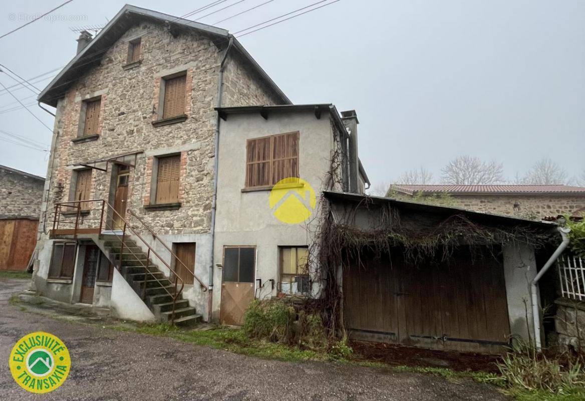 Maison à SAINT-REMY-SUR-DUROLLE