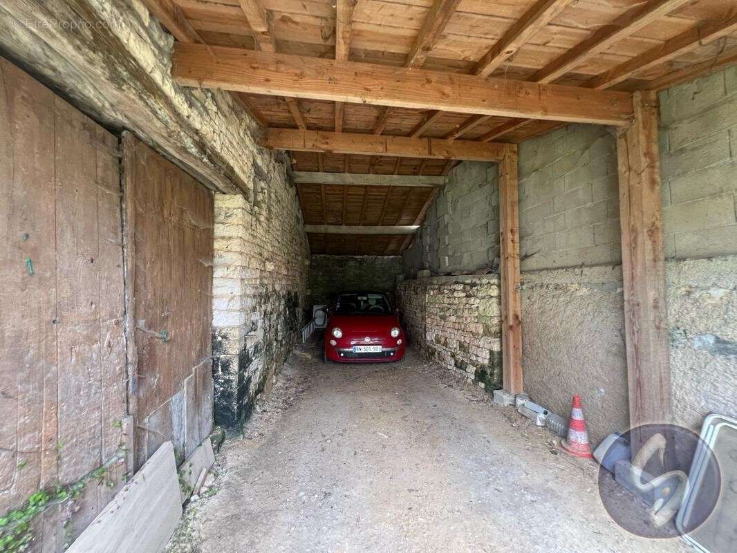 Maison à VERTEUIL-SUR-CHARENTE