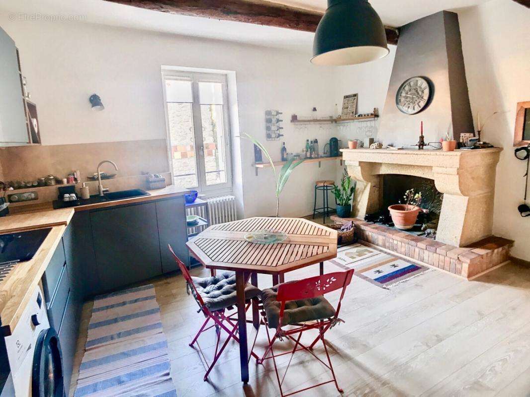 Appartement à LA BASTIDONNE