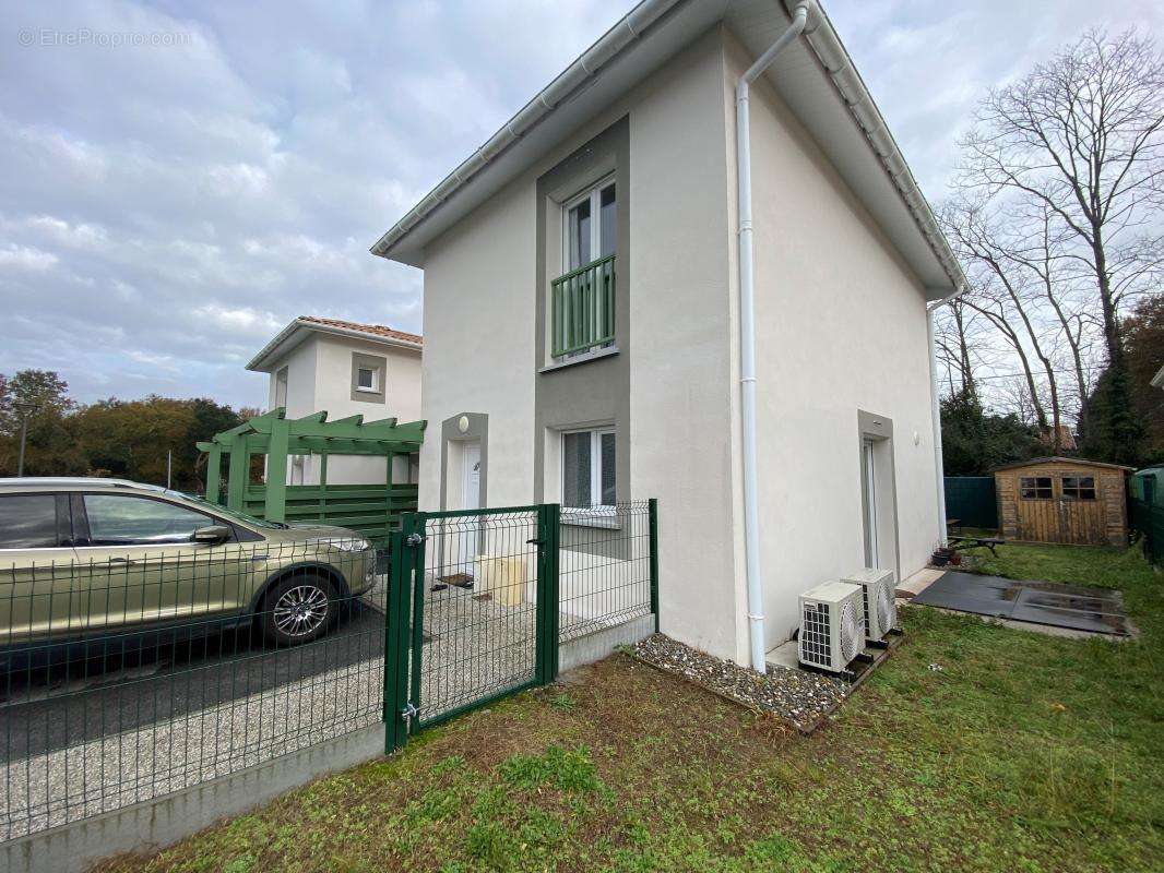 Maison à BENESSE-MAREMNE