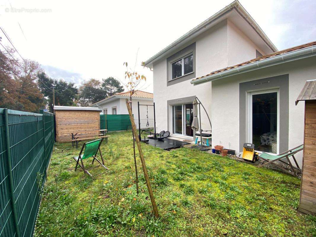 Maison à BENESSE-MAREMNE