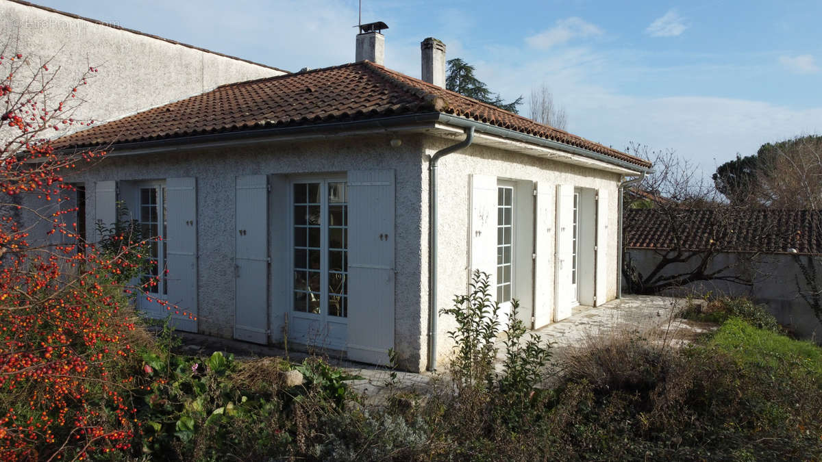 Maison à LE PASSAGE