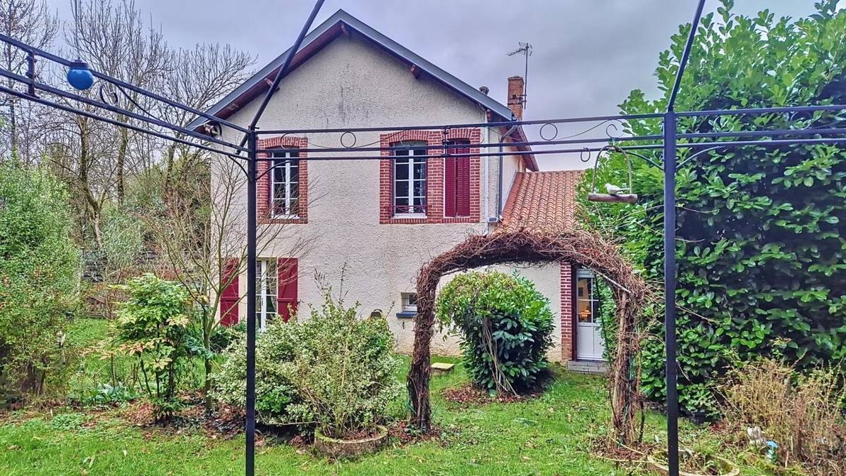 Maison à SAINT-OUEN-SUR-GARTEMPE